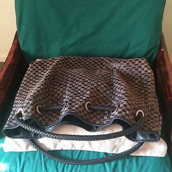 Black and Tan Purse - Picture 5 of 8